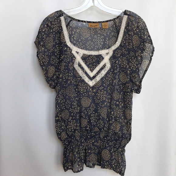 Wrangler Tops - Wrangler navy and cream chiffon time. Size Medium